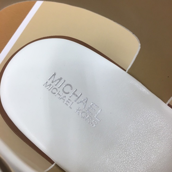 🤍White Mk Sandals🤍 - Picture 2 of 12